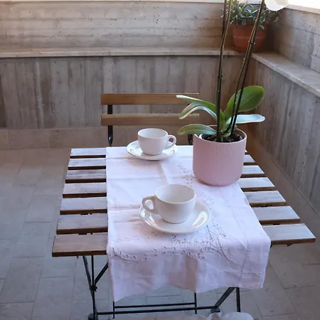 Apartman Bright, Comfortable Milanese Refuge